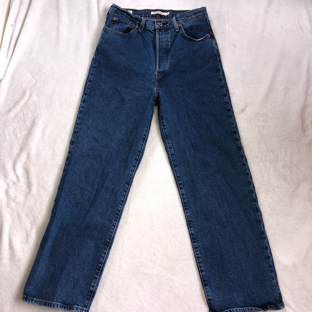 NEW Levi’s rib cage jeans